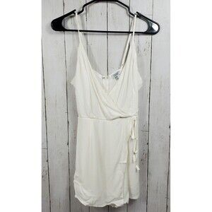 Tobi Women's Short Romper Dress Size Medium White Cream Rayon Viscose